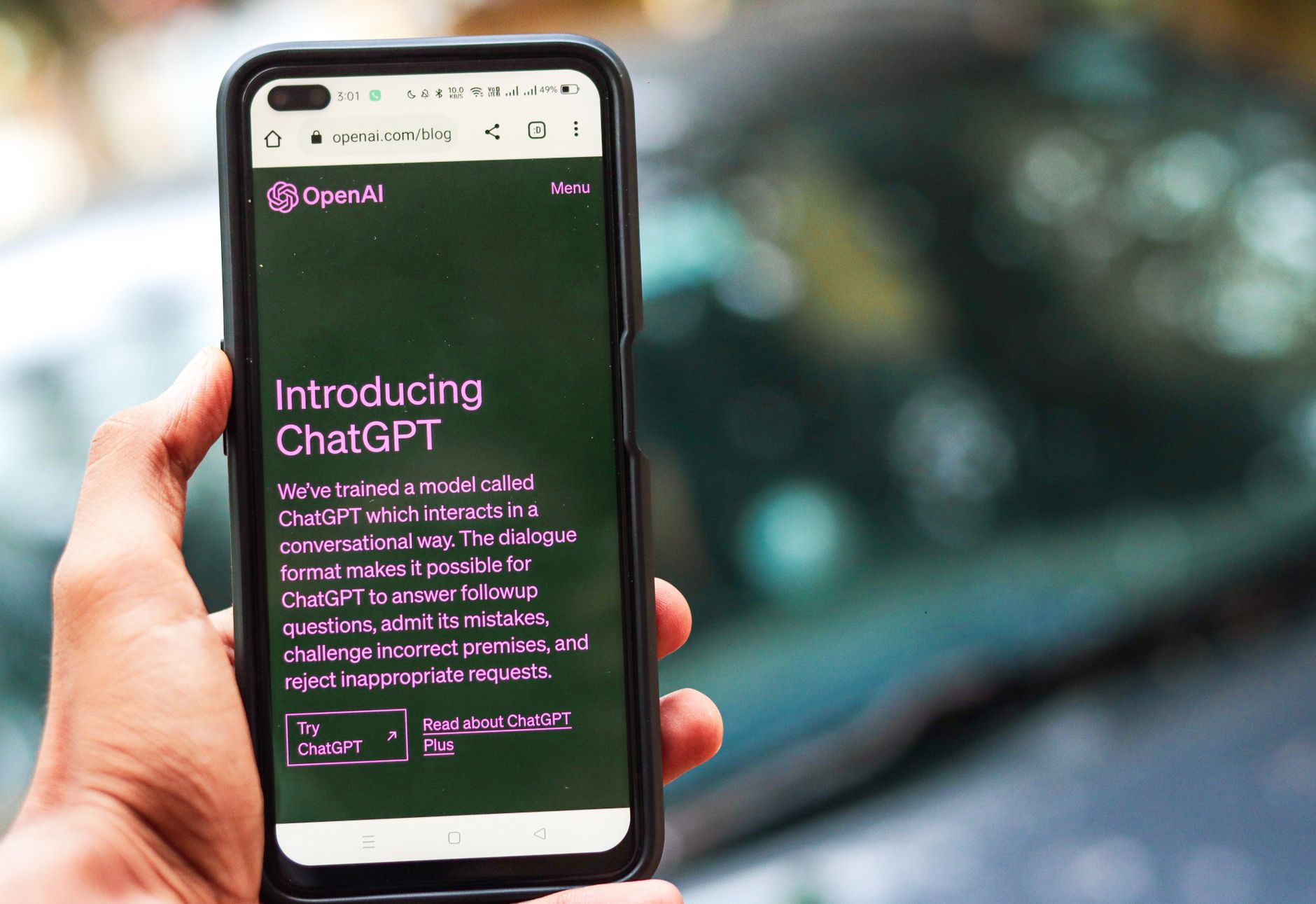 Customer chatting via automated chat on their phone